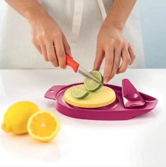 Tupperware Chop N Pour - Picture 5 of 6